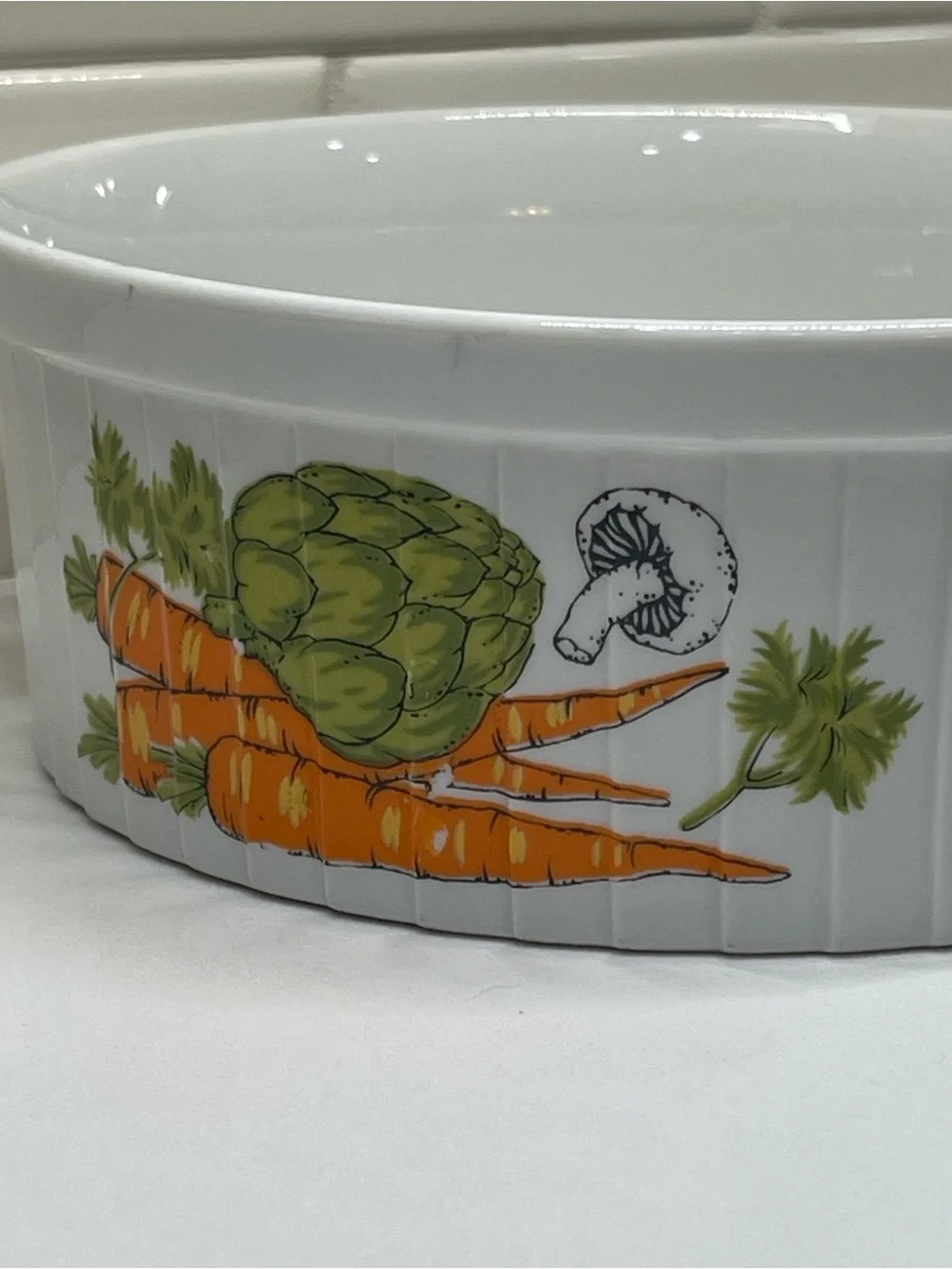 Casserole Dish 8 in Styson Round Vegetable Glossy Oven-to-Table Japan